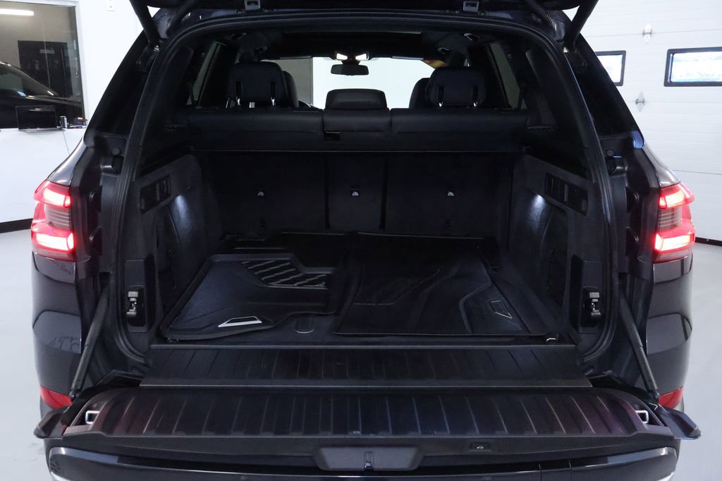 Used 2019 BMW X5 xDrive40i w/ Premium Package 2 image 18