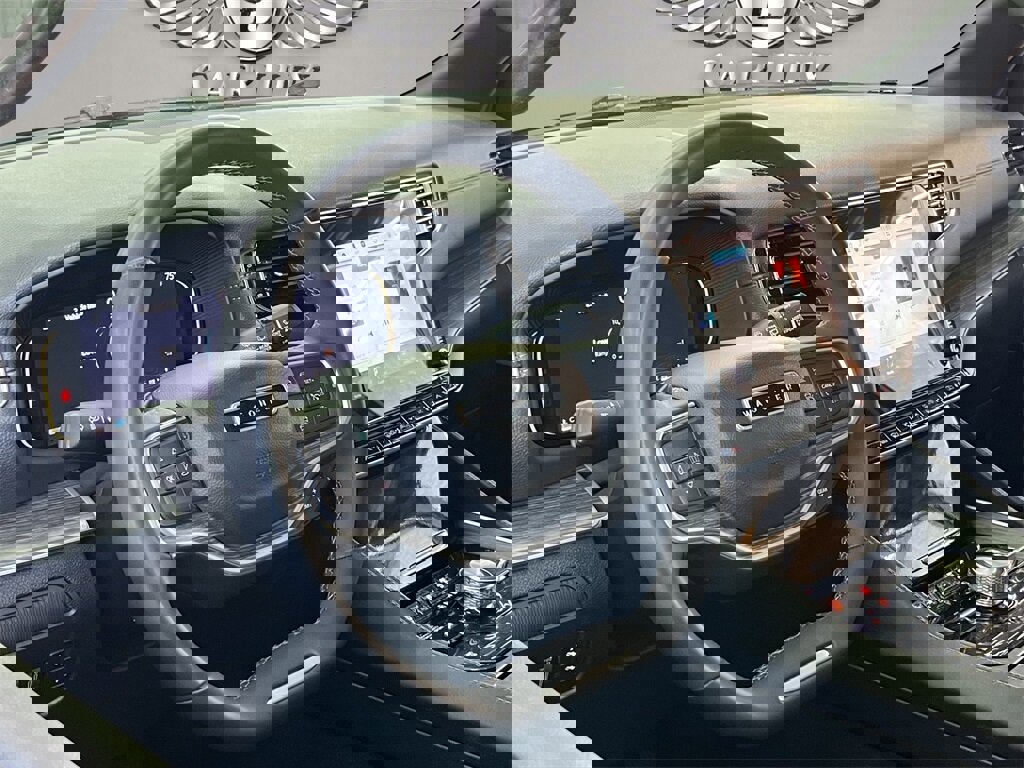 Used 2023 Jeep Wagoneer Series III w/ Preferred Equipment Group image 19