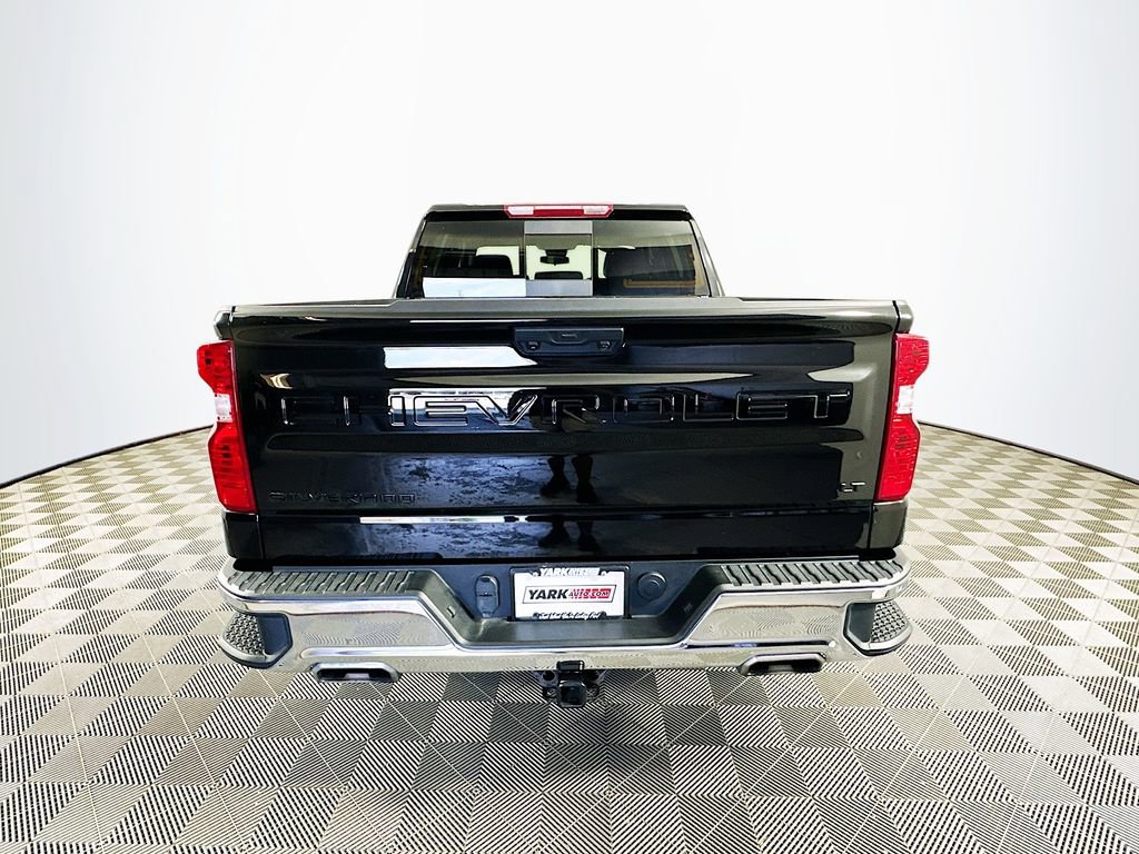 Used 2022 Chevrolet Silverado 1500 LT AWD/4WD image 10