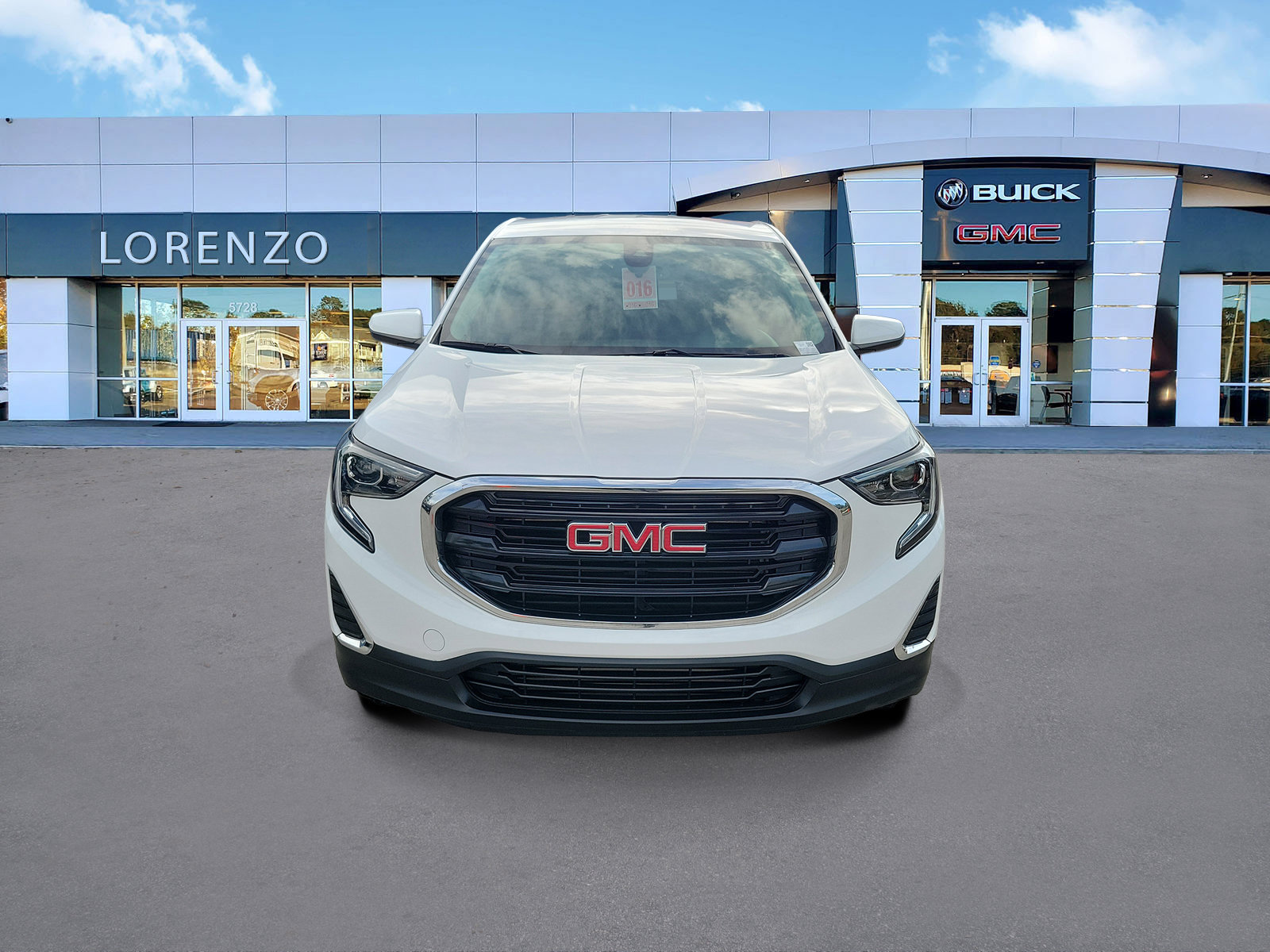 Used 2021 GMC Terrain SLE FWD image 2