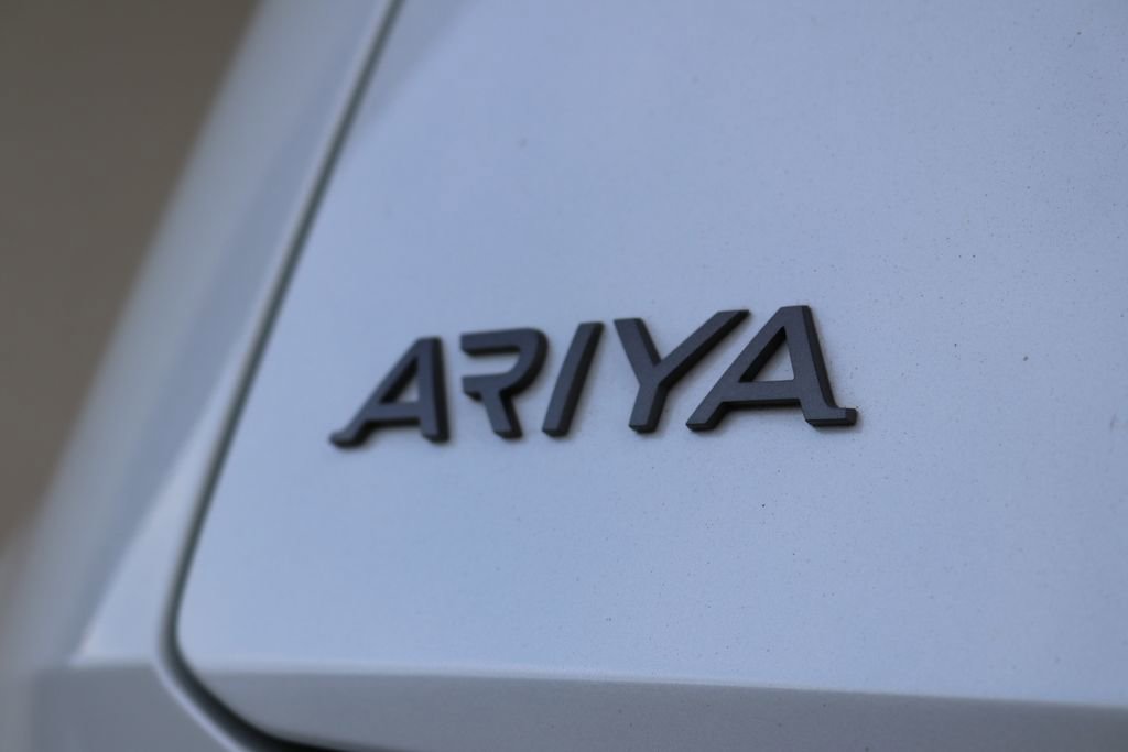 Used 2023 Nissan Ariya AWD image 30