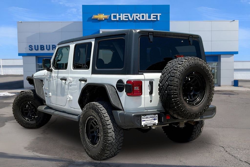 Used 2019 Jeep Wrangler Unlimited Sahara w/ Dual Top Group AWD/4WD image 11