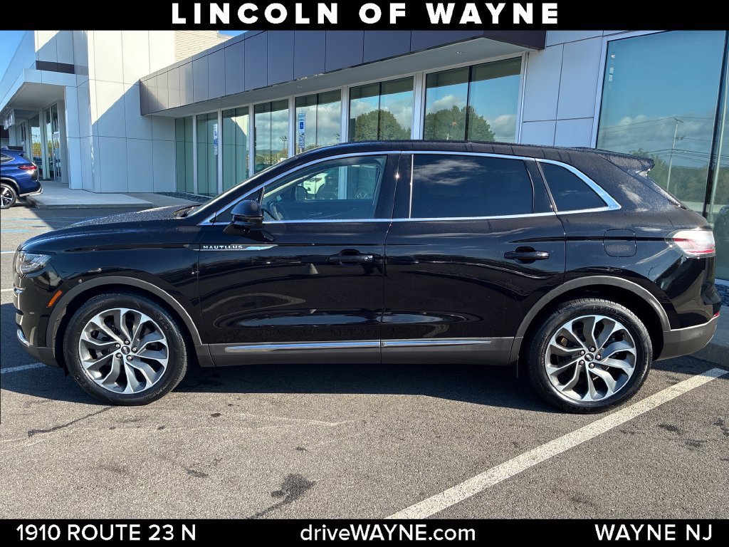 Certified 2023 Lincoln Nautilus Reserve AWD/4WD image 2