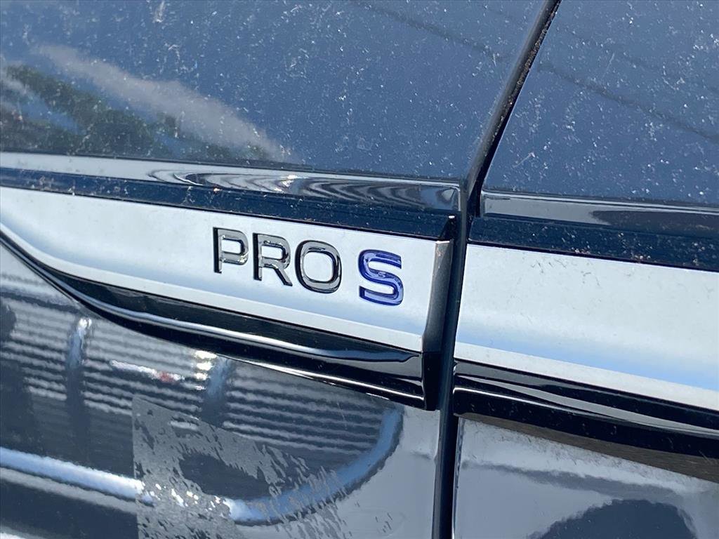 Used 2023 Volkswagen ID.4 Pro S image 3