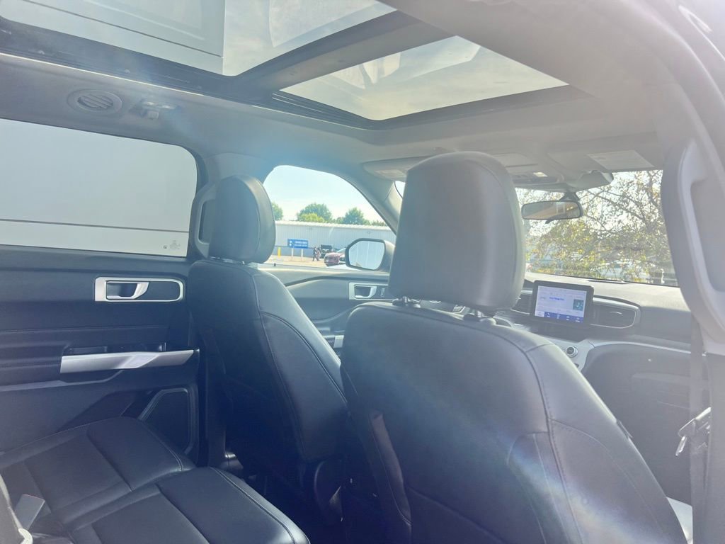 Used 2023 Ford Explorer XLT w/ Equipment Group 202A image 38