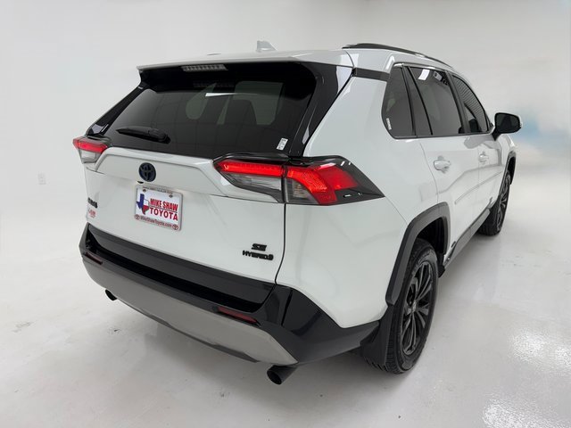 Used 2024 Toyota RAV4 SE image 40