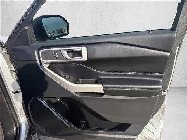 Used 2022 Ford Explorer XLT RWD image 25