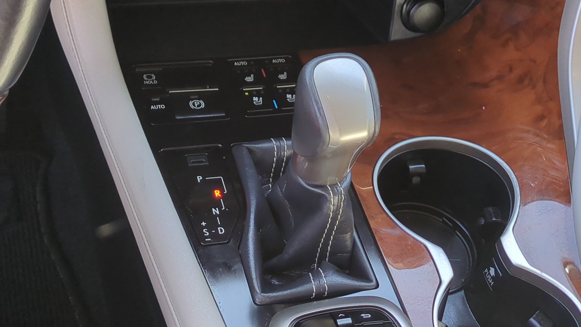 Used 2018 Lexus RX 350L FWD image 26