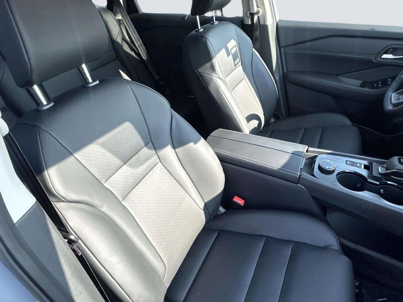 New 2026 Nissan Rogue SV image 24