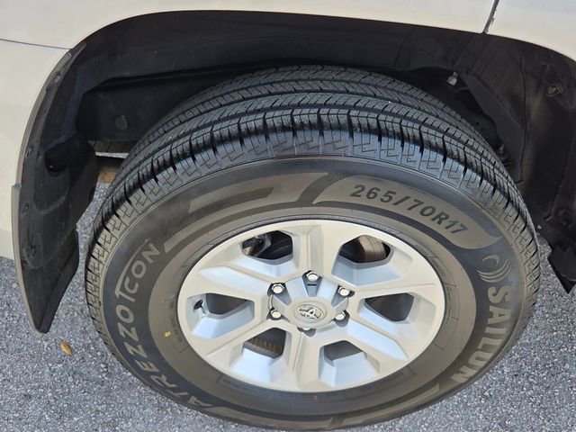 Used 2024 Toyota 4Runner SR5 image 18