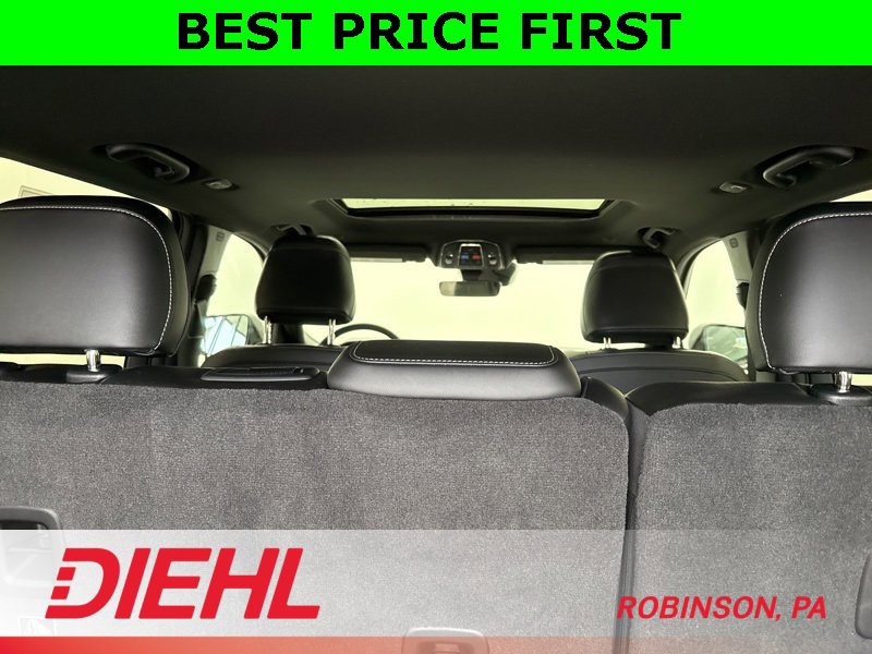 New 2025 Jeep Grand Cherokee Altitude image 10