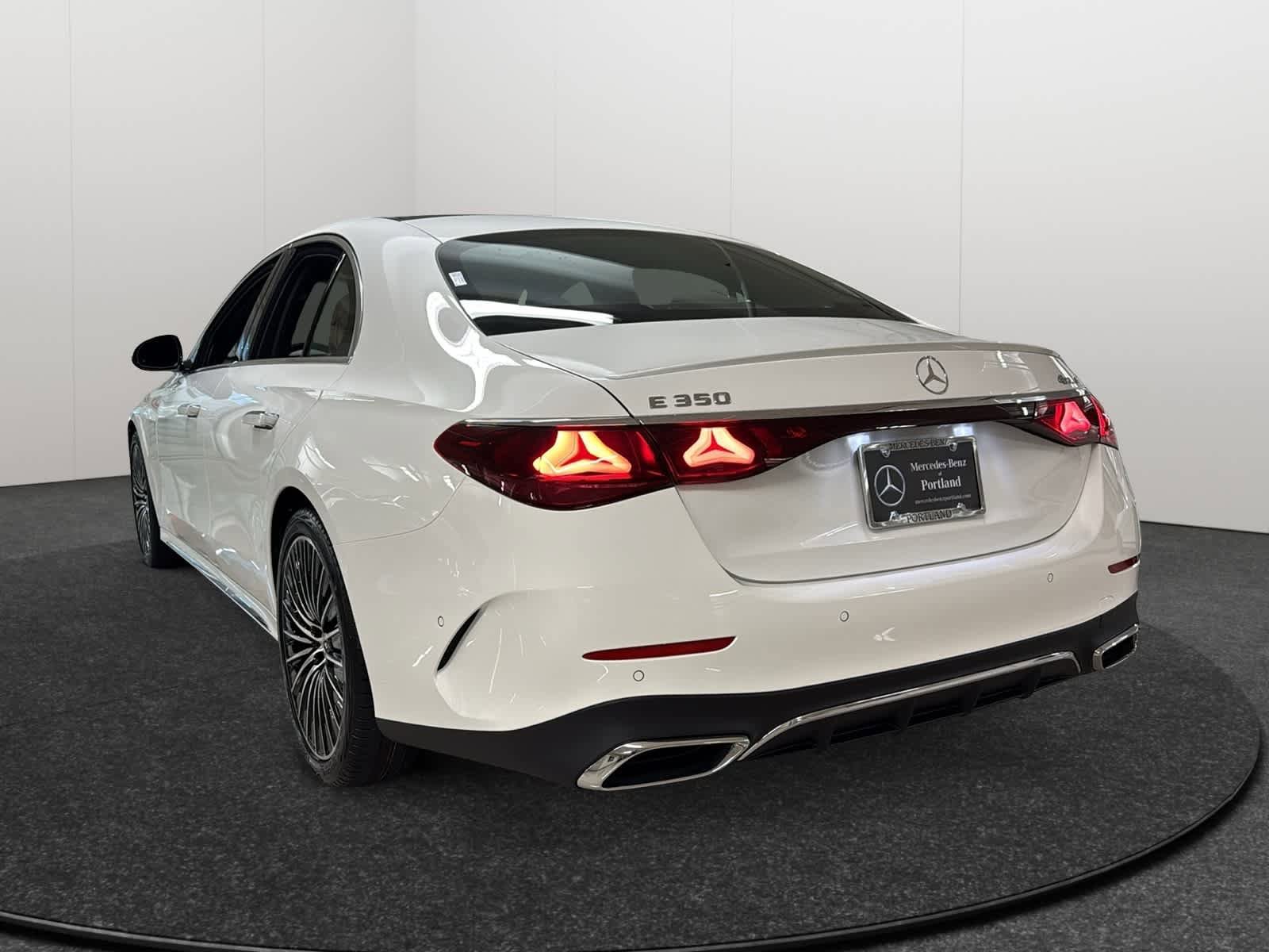 New 2026 Mercedes-Benz E 350 4MATIC Sedan image 6