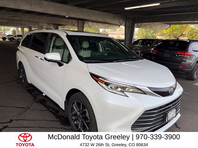 Certified 2025 Toyota Sienna Platinum AWD/4WD image 2