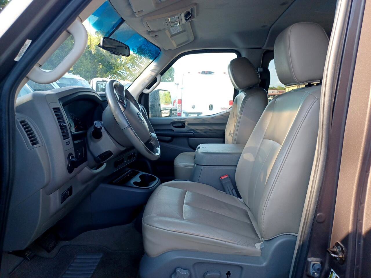 Used 2012 Nissan NV 3500 SL w/ Technology Pkg image 21