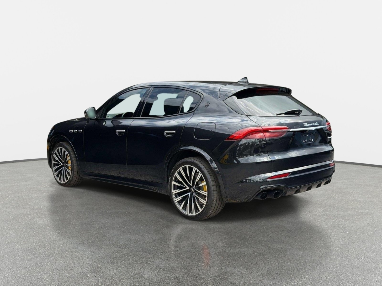 Used 2023 Maserati Grecale Modena AWD/4WD image 5