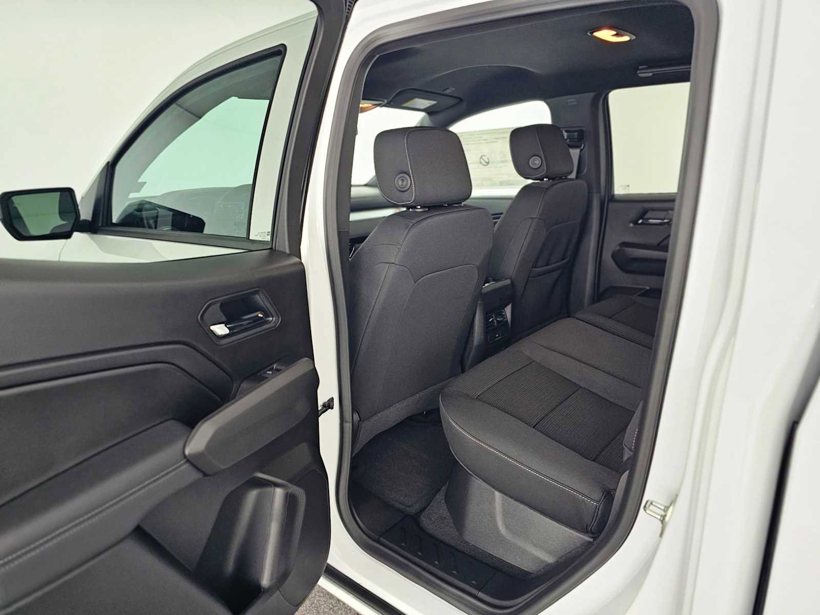 New 2026 Chevrolet Colorado LT image 15
