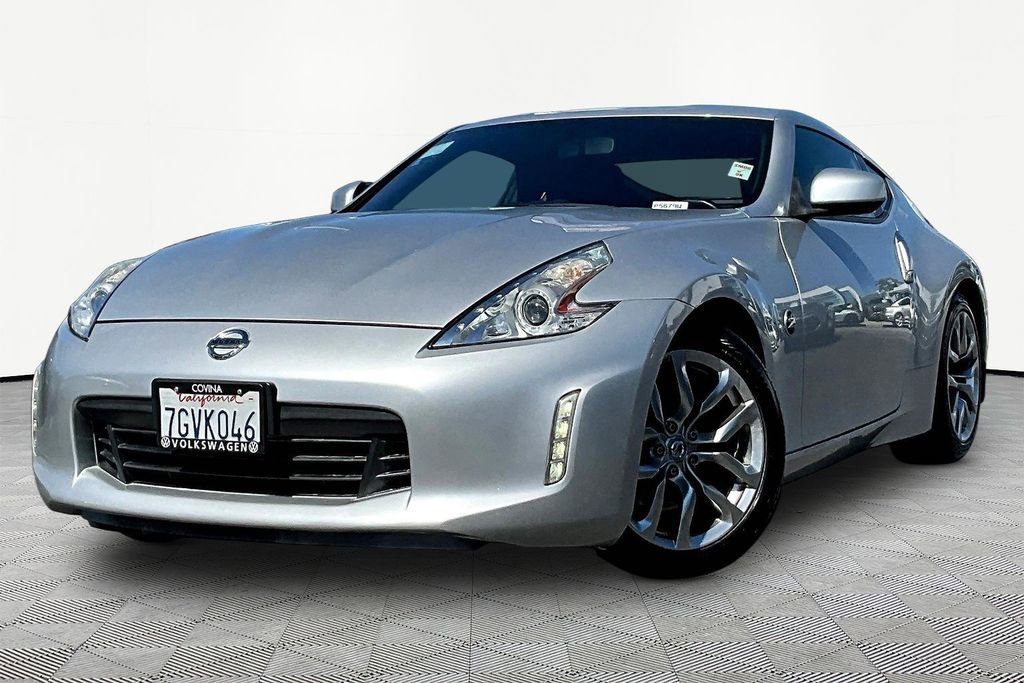Used 2014 Nissan 370Z Coupe image 3