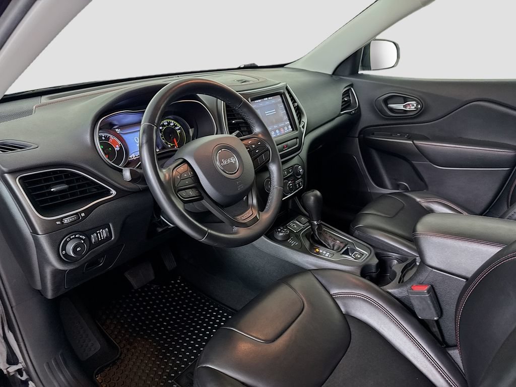 Used 2020 Jeep Cherokee Trailhawk AWD/4WD image 10