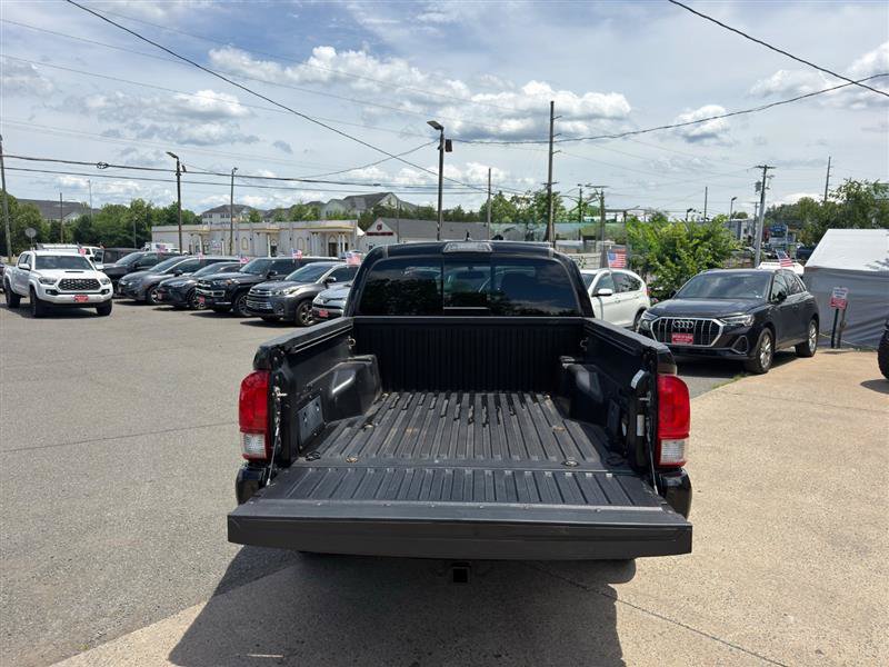 Used 2017 Toyota Tacoma TRD Sport RWD image 9
