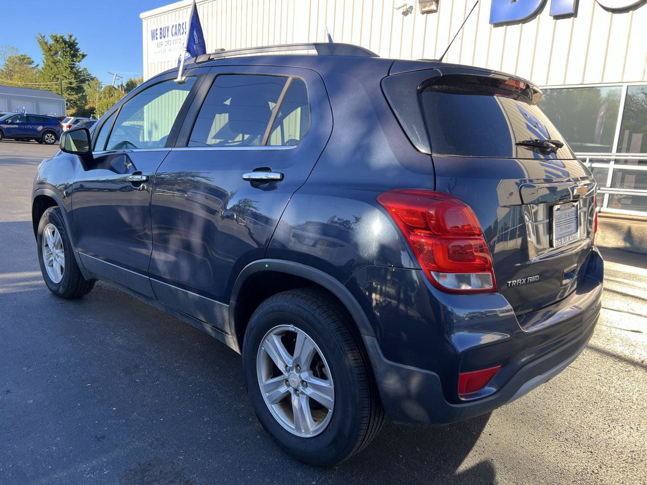 Used 2018 Chevrolet Trax LT w/ LT Convenience Package AWD/4WD image 3