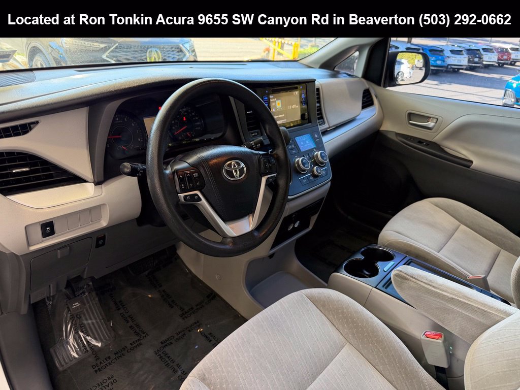 Used 2017 Toyota Sienna LE FWD image 15
