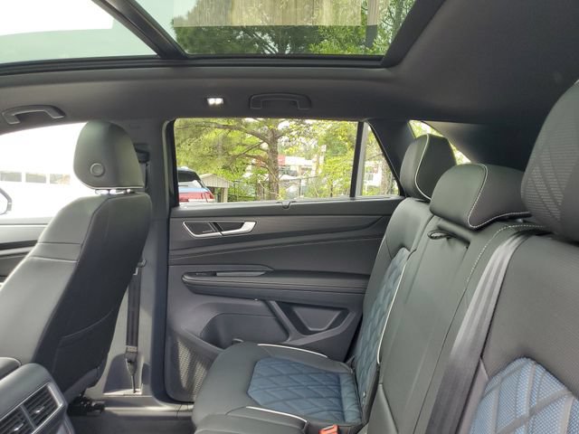 New 2026 Volkswagen Atlas Cross Sport SEL Premium R-Line AWD/4WD image 10