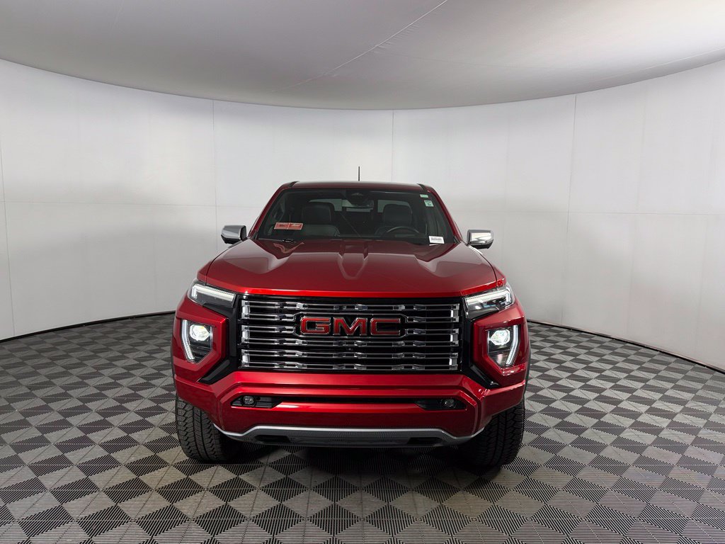 Used 2025 GMC Canyon Denali AWD/4WD image 2