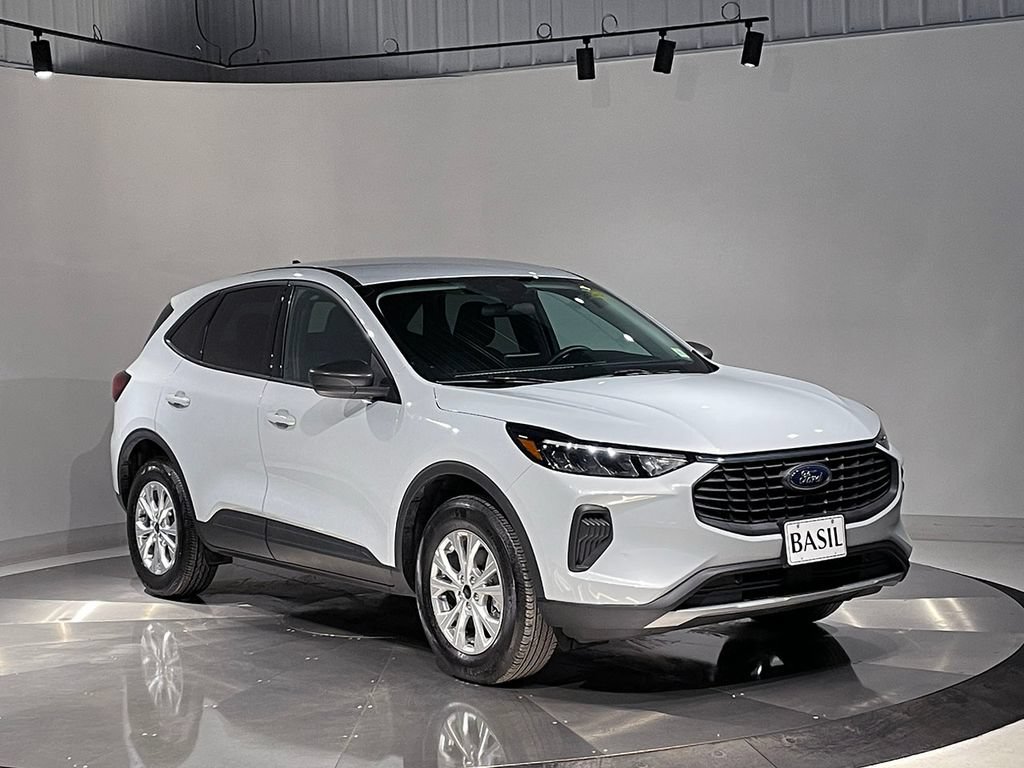 Used 2025 Ford Escape Active AWD/4WD image 38