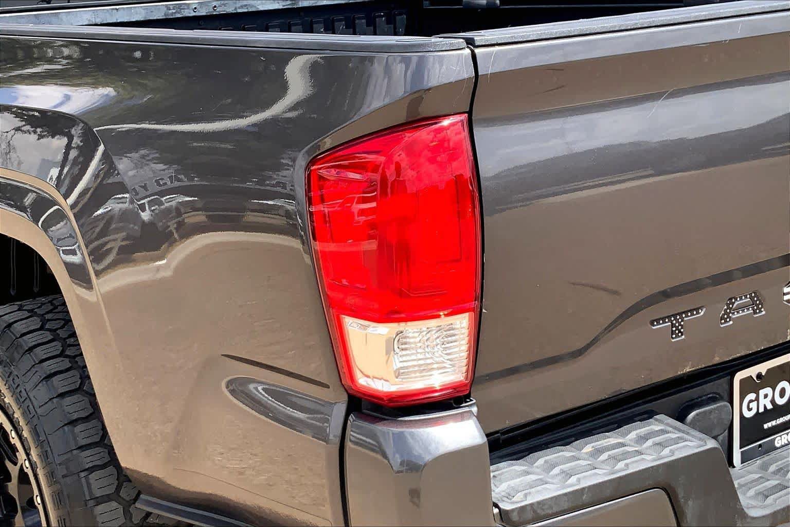 Used 2016 Toyota Tacoma SR w/ SR Convenience Package RWD image 29