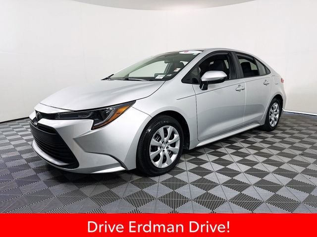Certified 2024 Toyota Corolla LE FWD image 3