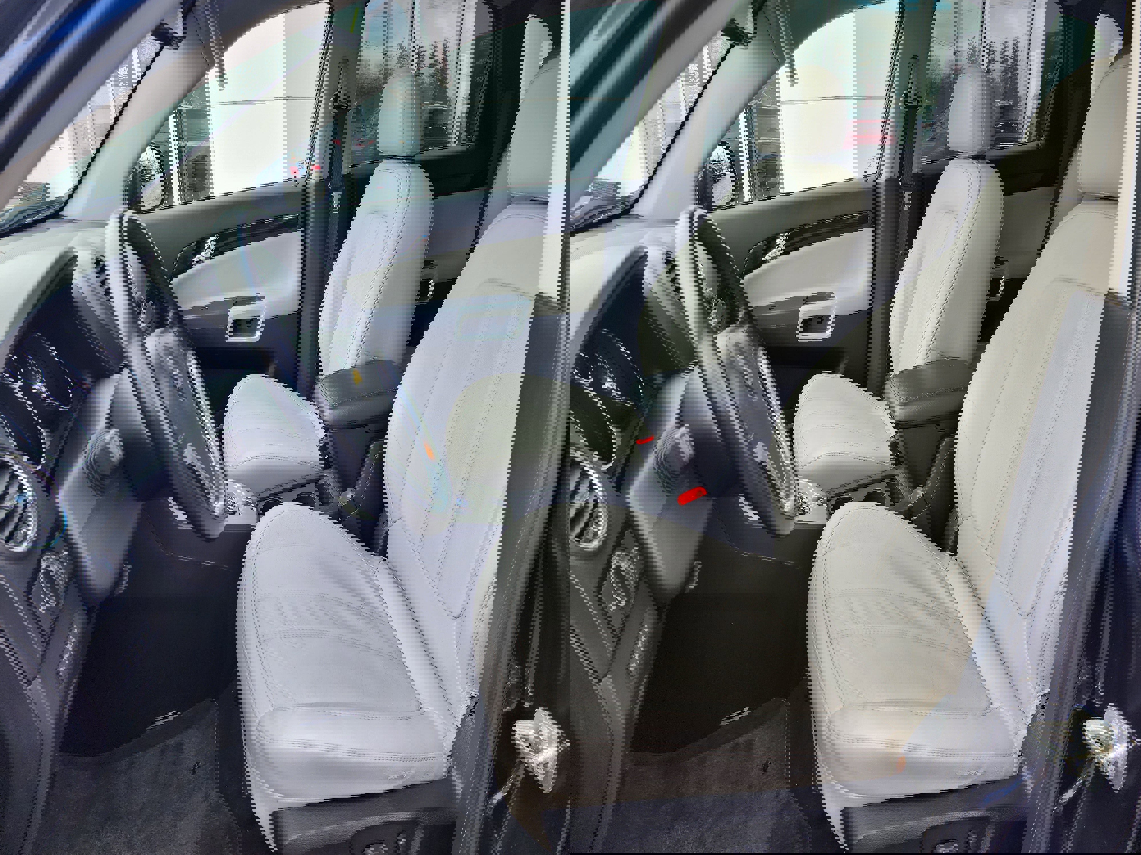 Used 2014 Chevrolet Captiva Sport LTZ image 10