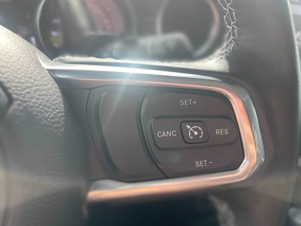 Used 2023 Jeep Wrangler Unlimited Sahara w/ Cold Weather Group AWD/4WD image 19
