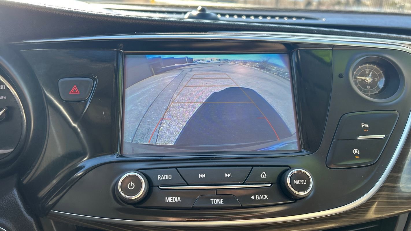 Used 2020 Buick Envision Essence image 30