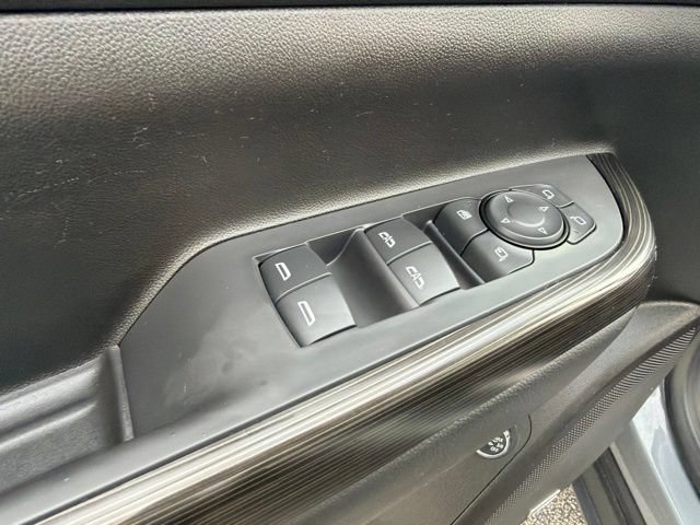 Used 2021 GMC Acadia SLT w/ Technology Package FWD image 14