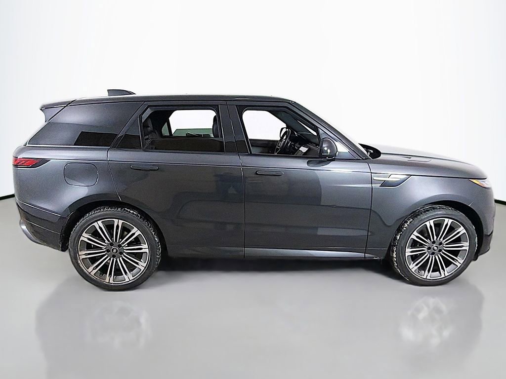 Used 2023 Land Rover Range Rover Sport SE Dynamic image 15