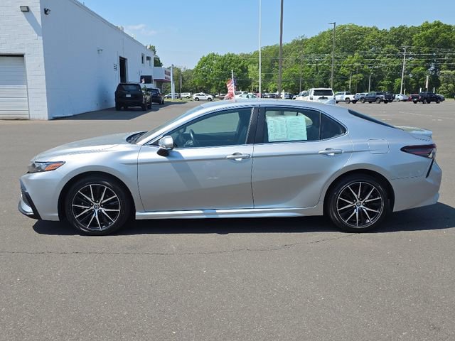Used 2024 Toyota Camry SE FWD image 7