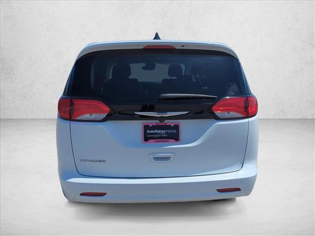 Used 2023 Chrysler Voyager LX FWD image 8