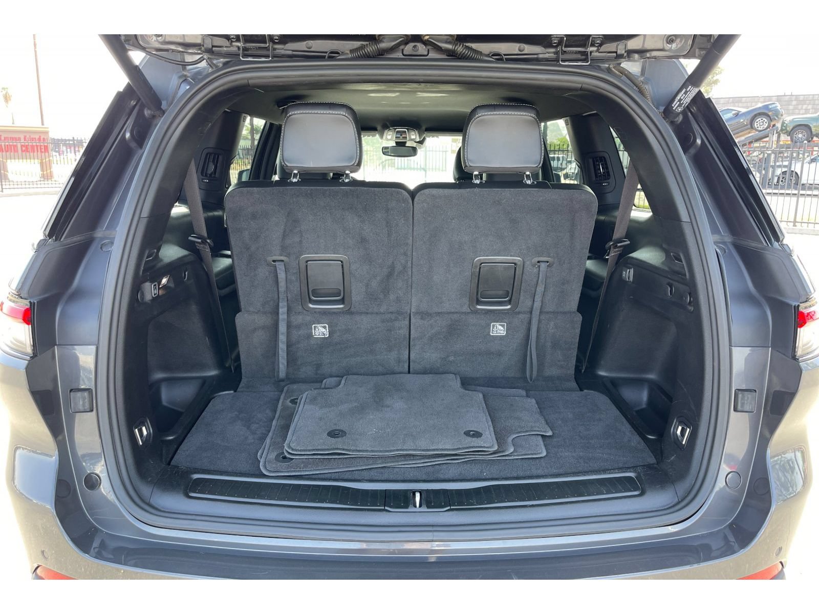 Used 2022 Jeep Grand Cherokee L Laredo RWD image 17
