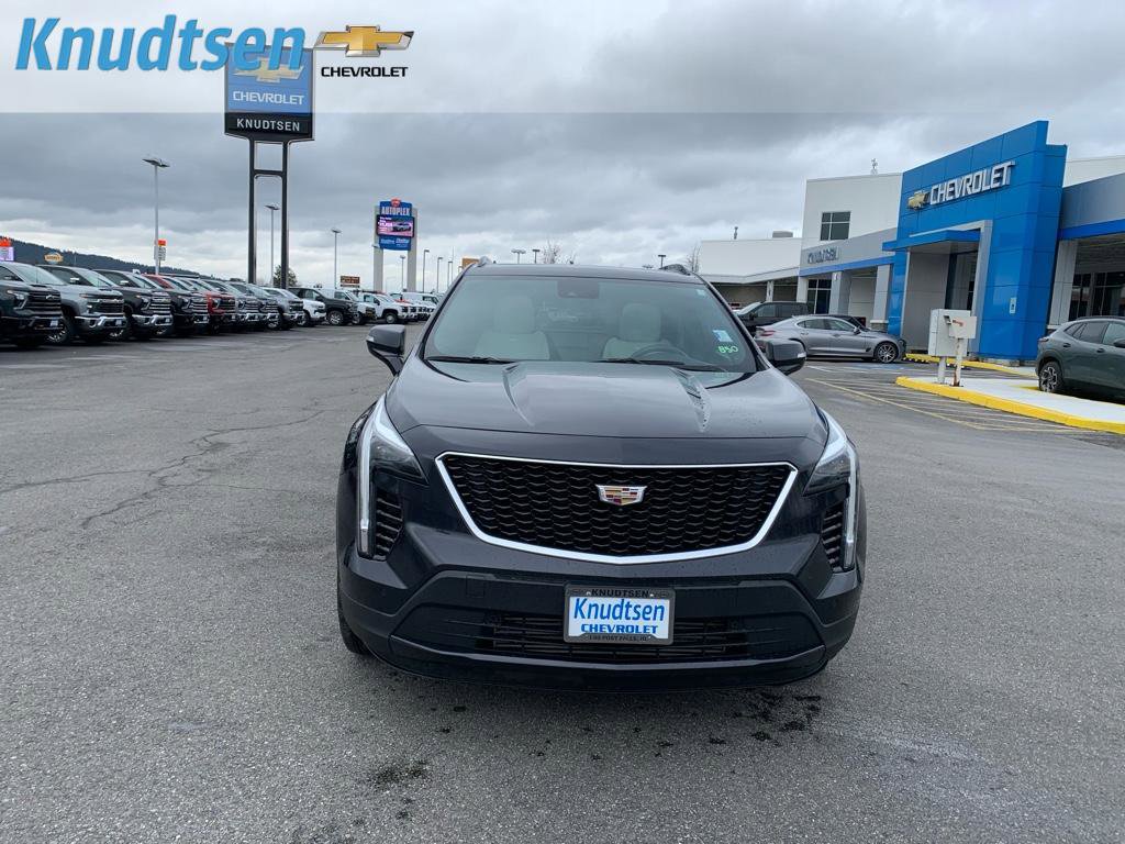 Used 2023 Cadillac XT4 Sport image 2