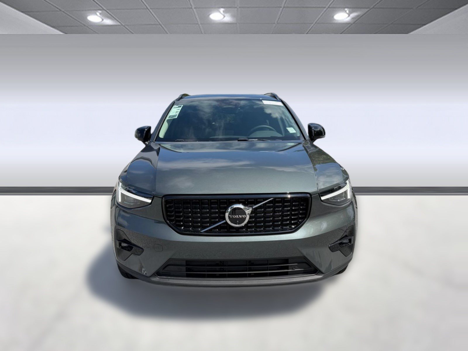 New 2026 Volvo XC40 B5 Plus w/ Climate Package AWD/4WD image 6