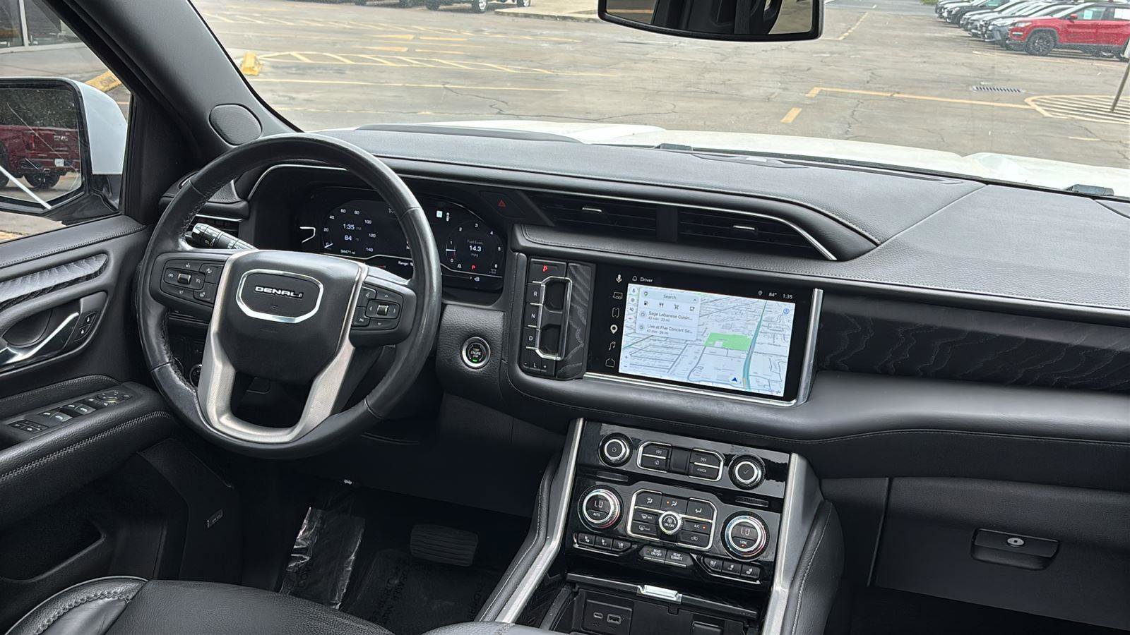 Used 2023 GMC Yukon XL Denali RWD image 27