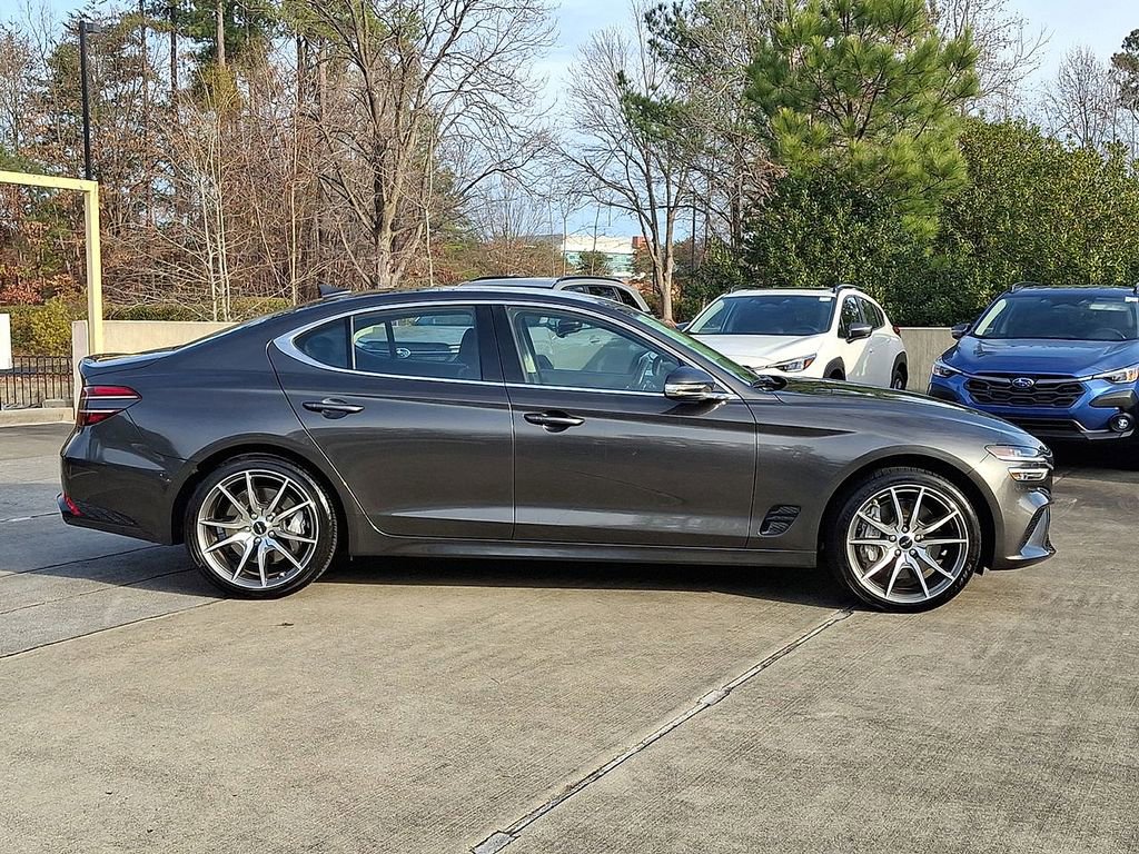 Used 2025 Genesis G70 2.5T image 26