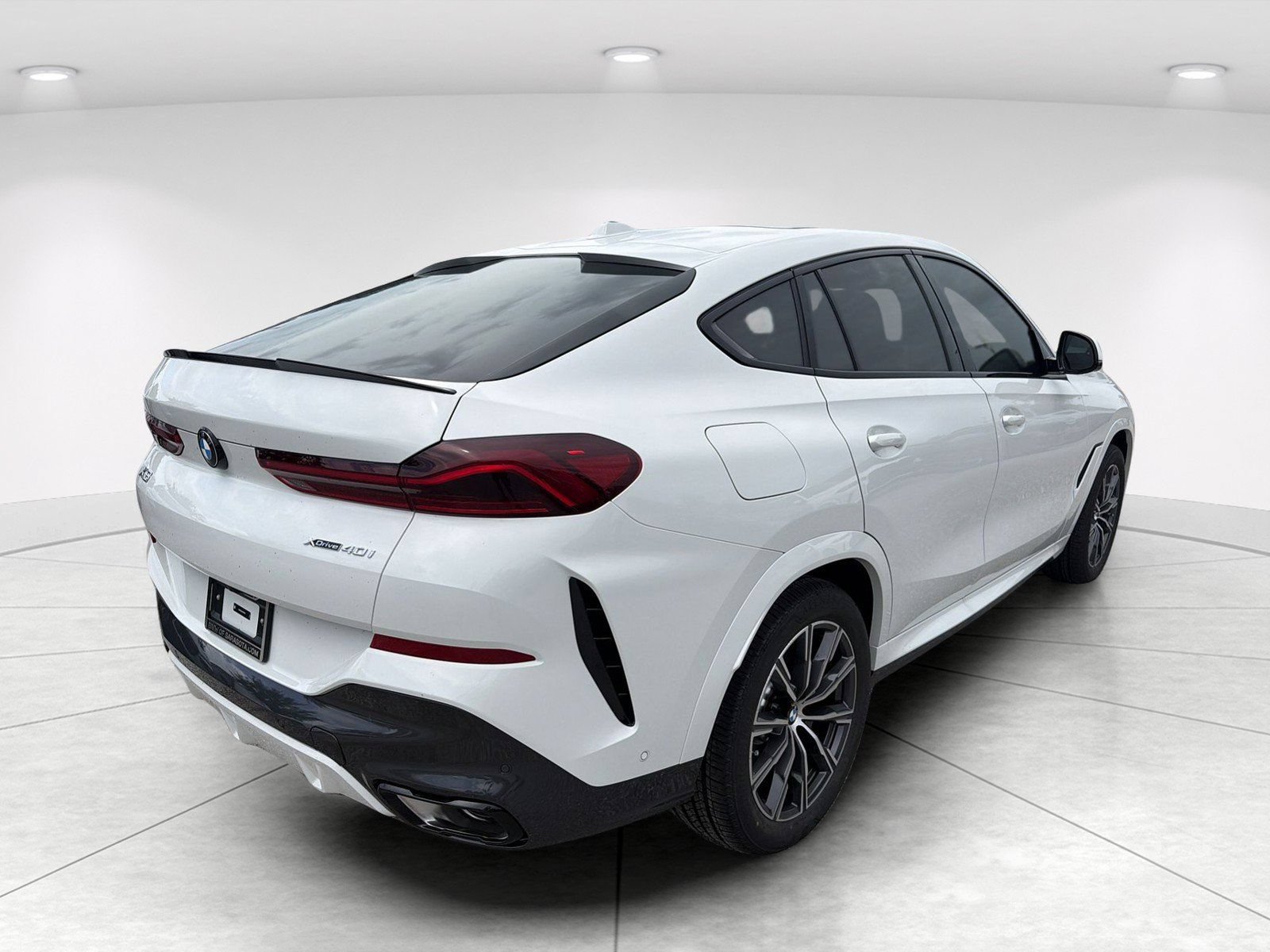 New 2027 BMW X6 xDrive40i w/ Premium Package AWD/4WD image 4