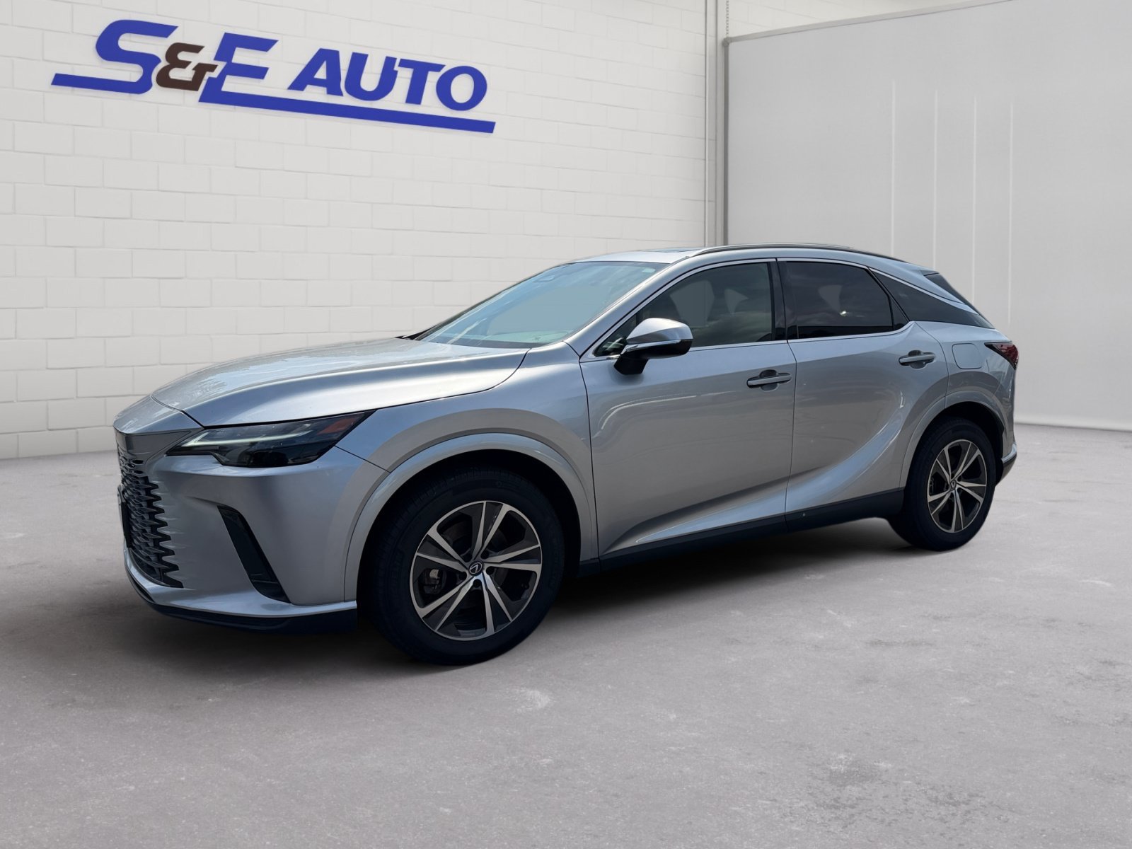 Used 2023 Lexus RX 350 Premium w/ Accessory Package (Z1) AWD/4WD image 1