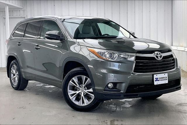 Used 2015 Toyota Highlander XLE AWD/4WD image 35