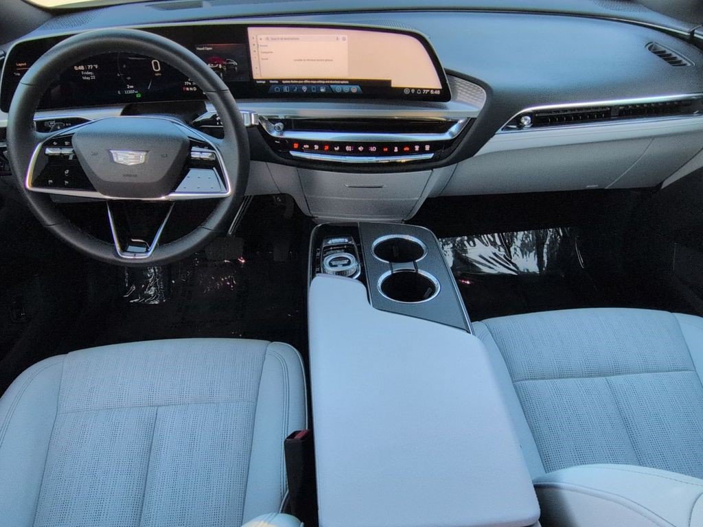 Certified 2024 Cadillac Lyriq Luxury AWD/4WD image 18