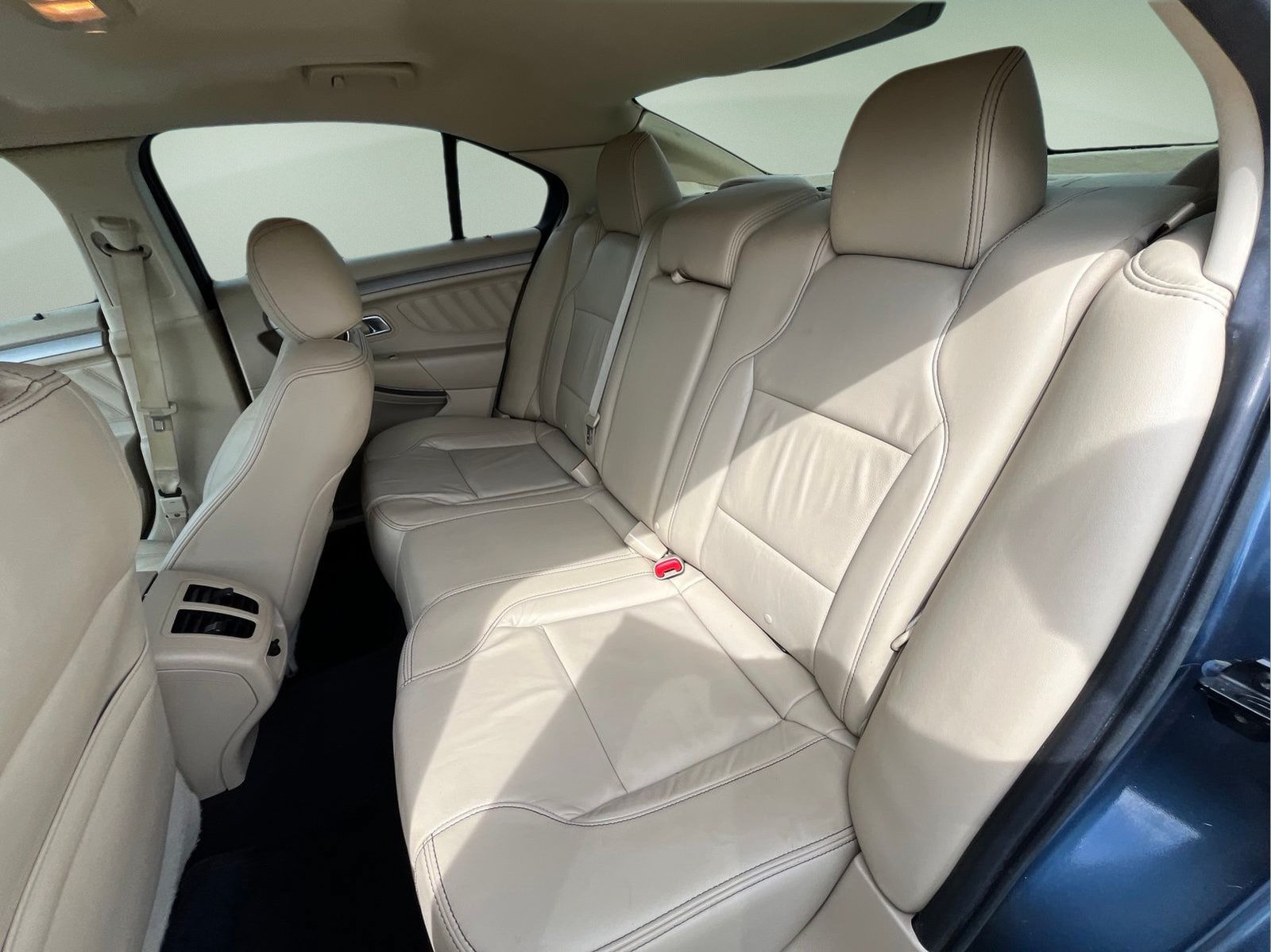 Used 2019 Ford Taurus SEL w/ Equipment Group 201A AWD/4WD image 27