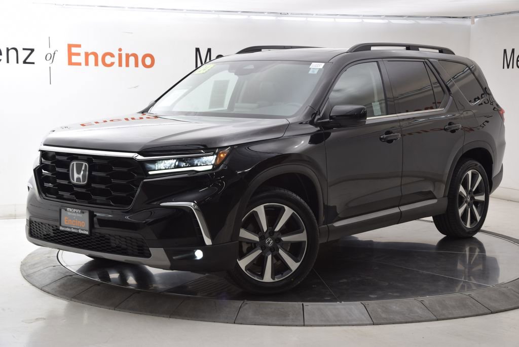 Used 2024 Honda Pilot Touring image 2