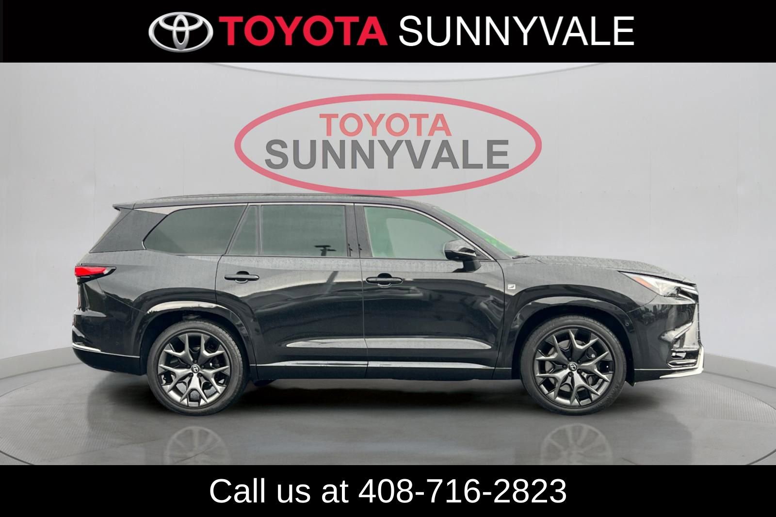 Used 2025 Lexus TX 500h AWD w/ Technology Package image 9