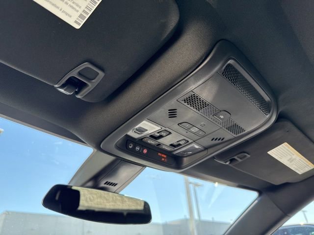 Used 2020 Cadillac XT5 Premium Luxury AWD/4WD image 19